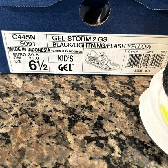 ASICS gel storm black lighting flash yellow kids sneakers NIB6.5 - Picture 7 of 7